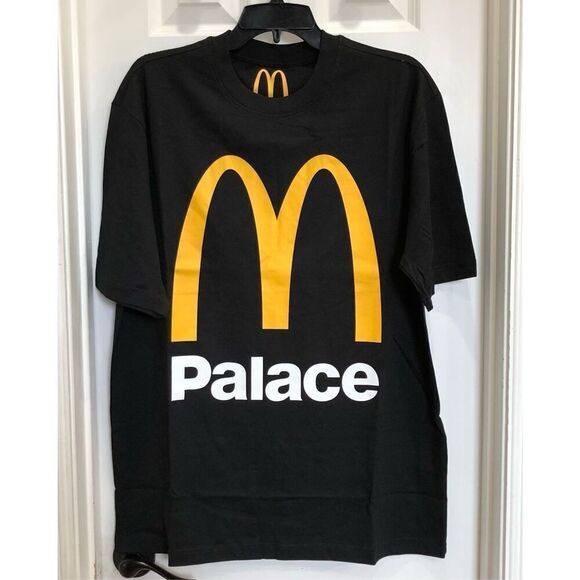 PALACE x McDONALDS - NWT - M Sz LARGE & MEDIUM. Short-Sleeve Logo Tee in Black. - Picture 5 of 10